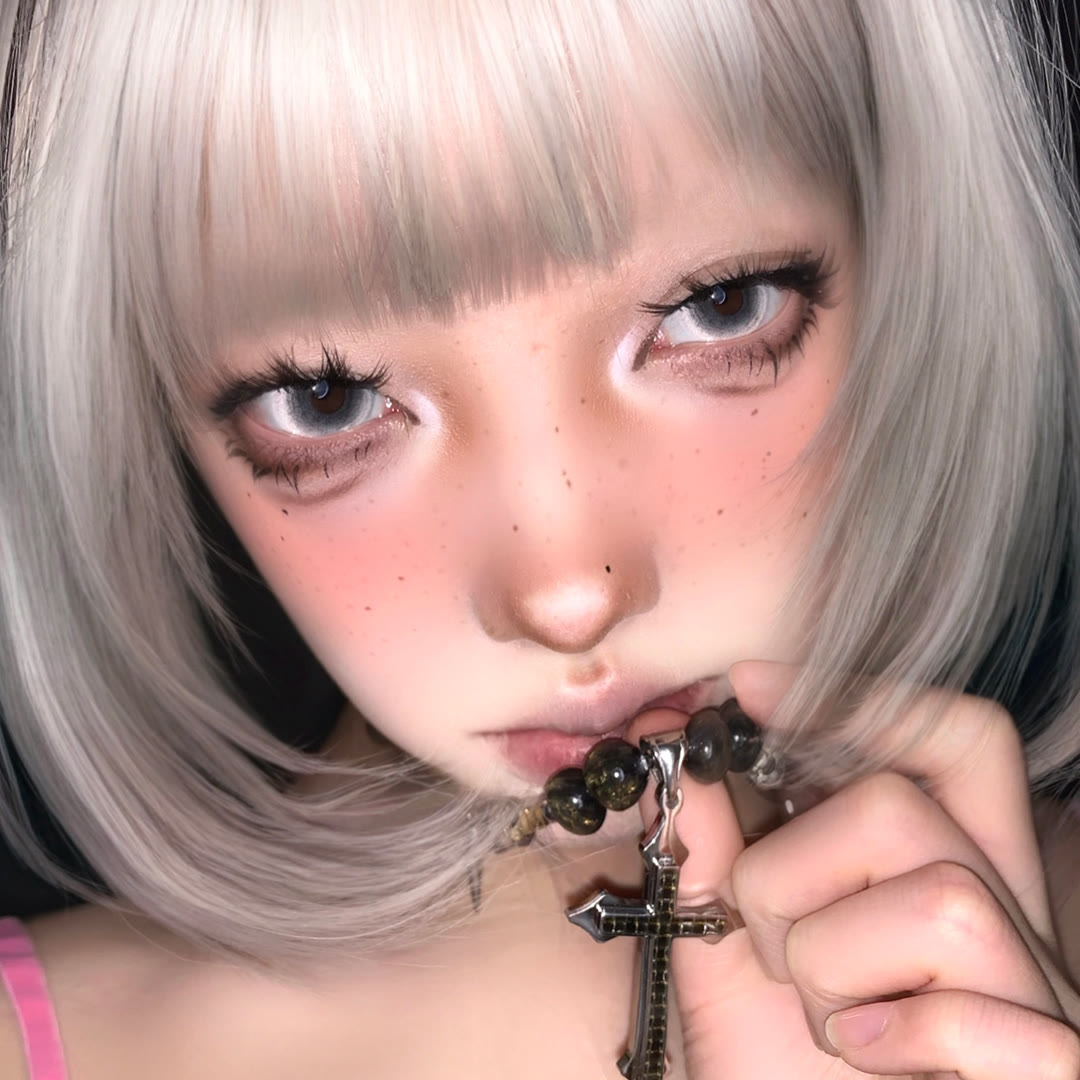 Coleyes Night Snow Grey 1-Day / 1-Year Cosplay Colored Contacts - image 4
