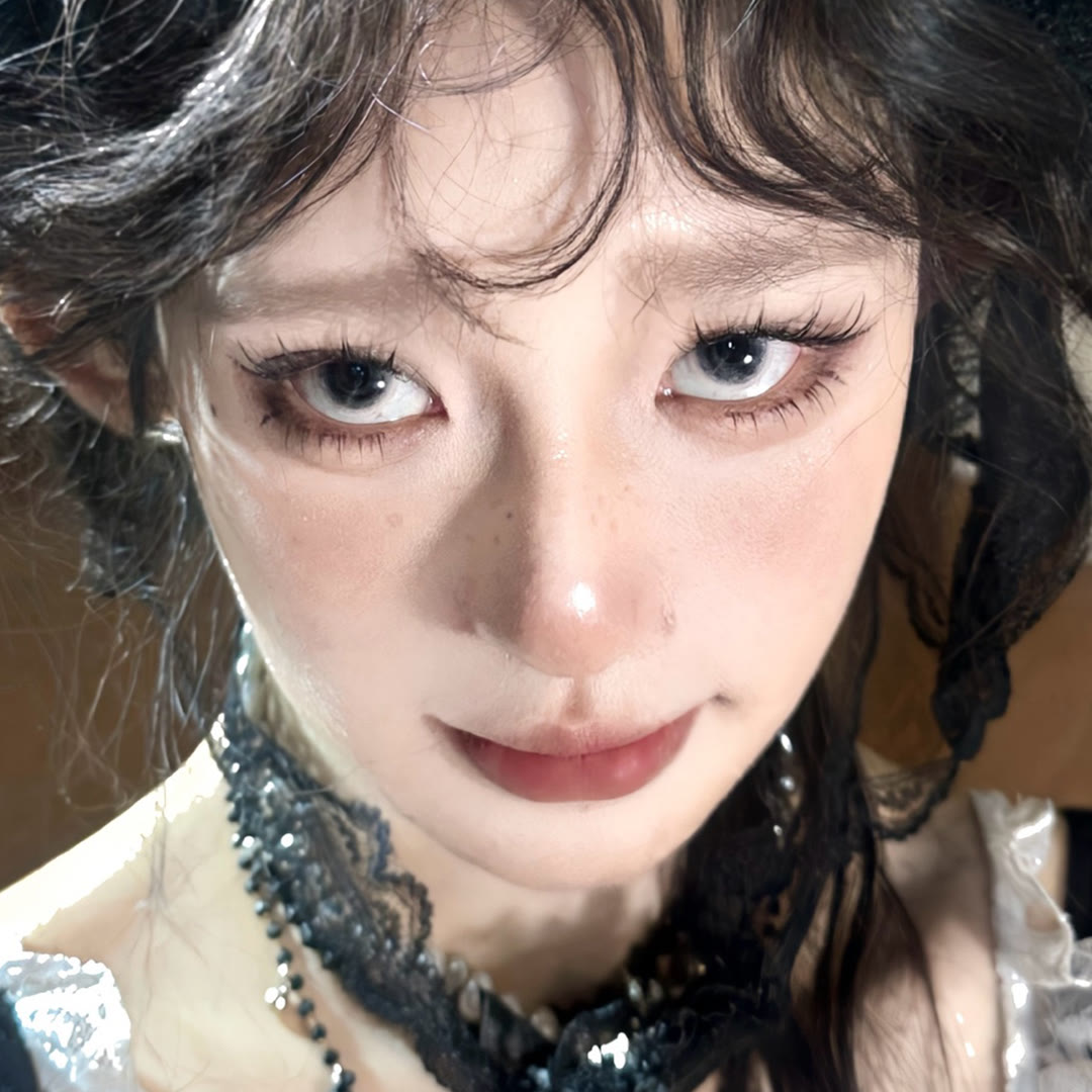Coleyes Night Snow Grey 1-Day / 1-Year Cosplay Colored Contacts - image 5