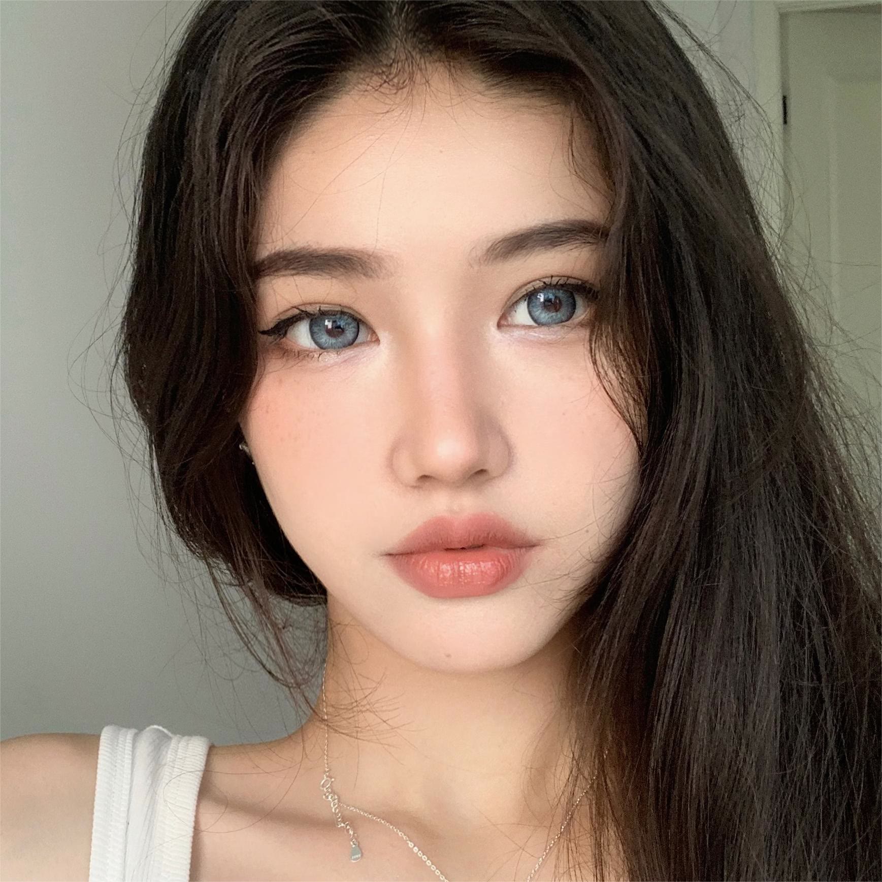 Coleyes Barbie Blue Yearly Prescription Colored Contacts - image 9