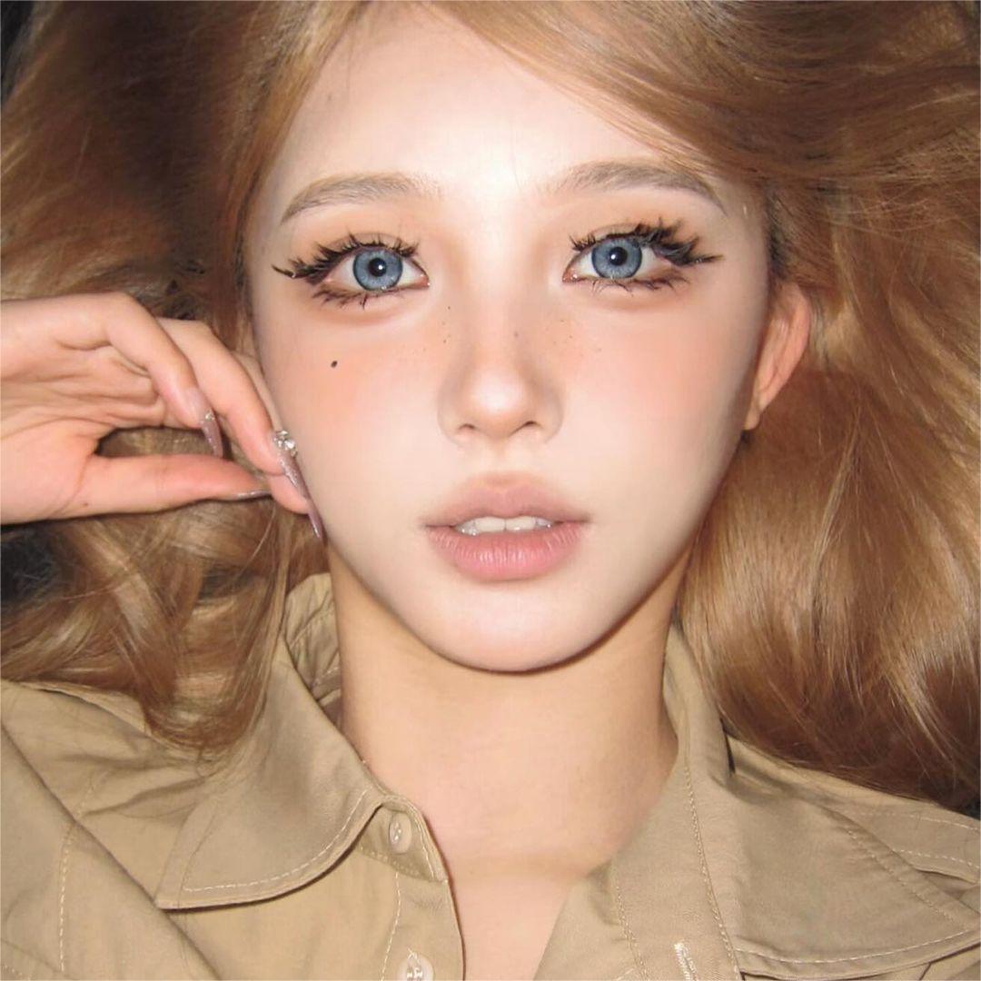 Coleyes Barbie Blue Yearly Prescription Colored Contacts - image 8