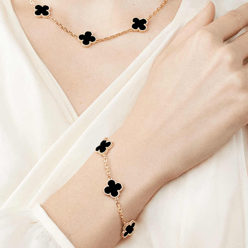 Vintage Alhambra bracelet