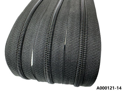 Custom Long Chain Nylon Zipper Roll Factory European Wholesale Price