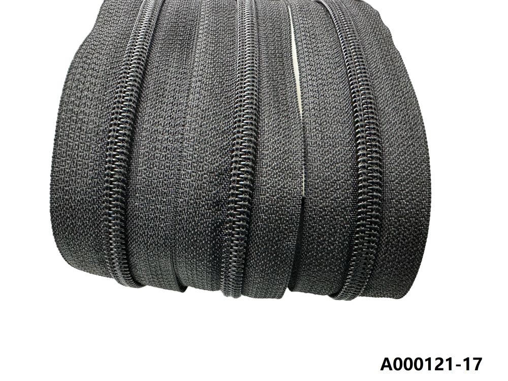 Custom Long Chain Nylon Zipper Roll Factory European Wholesale Price