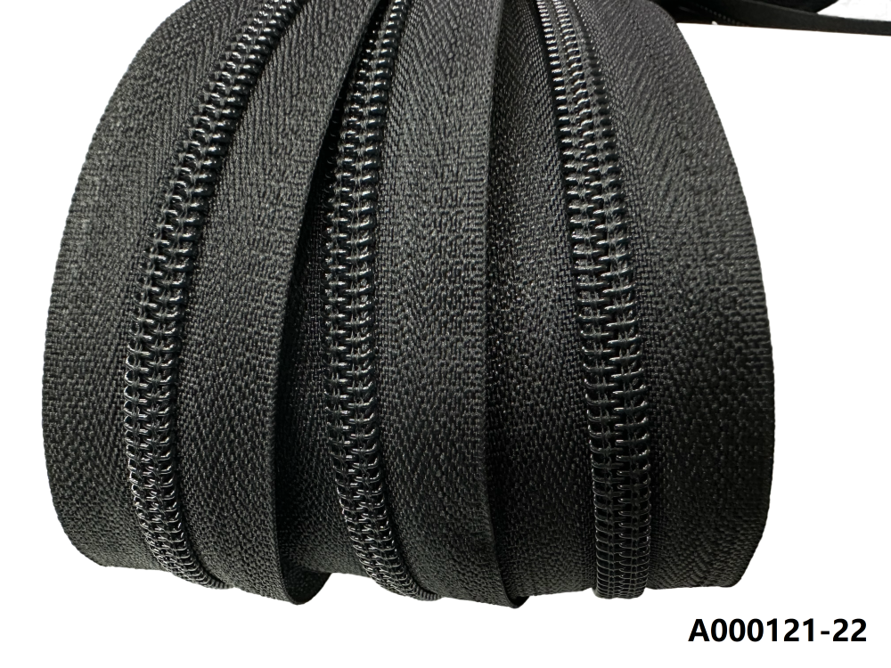 Custom Long Chain Nylon Zipper Roll Factory European Wholesale Price