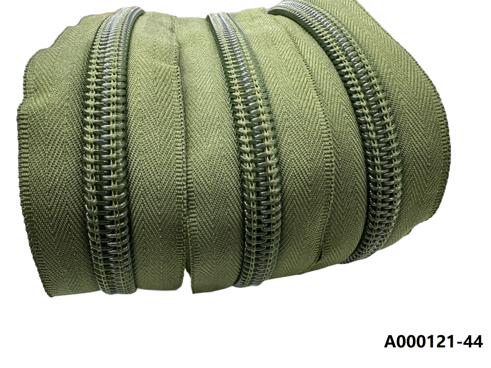 Custom Long Chain Nylon Zipper Roll Factory European Wholesale Price