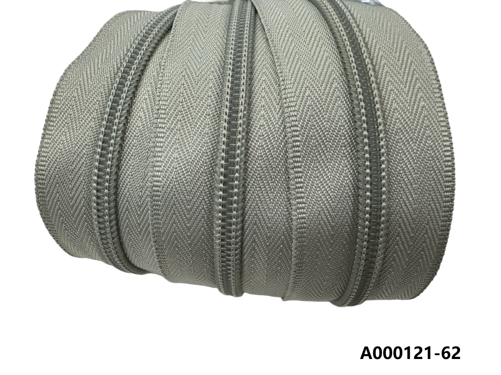 Custom Long Chain Nylon Zipper Roll Factory European Wholesale Price