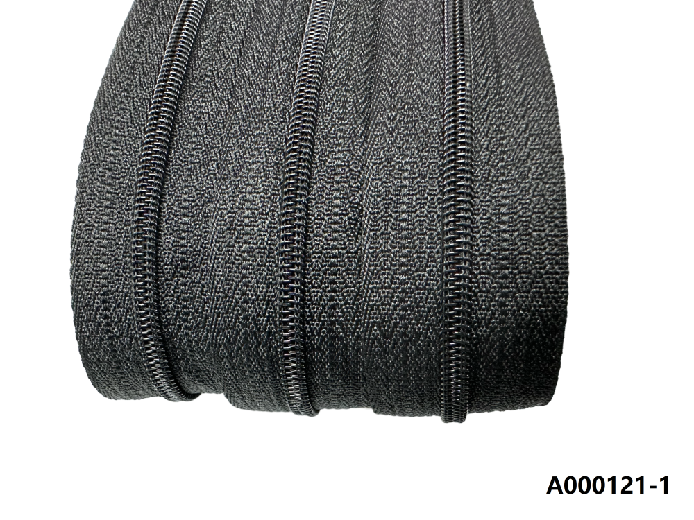 Custom Long Chain Nylon Zipper Roll Factory European Wholesale Price