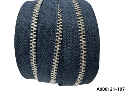 Customized 5# 8# 10# Metal Zippers Long Chain For Clothing Jeans Bags Plating Coil Nickel Brass Durable High Quality Zips Rolls