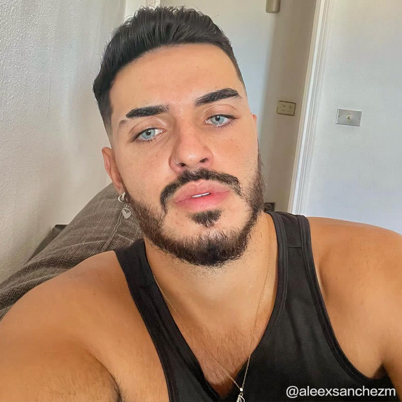 MYEYEBB Urban Blue Prescription Men Colored Contact Lenses - image 3