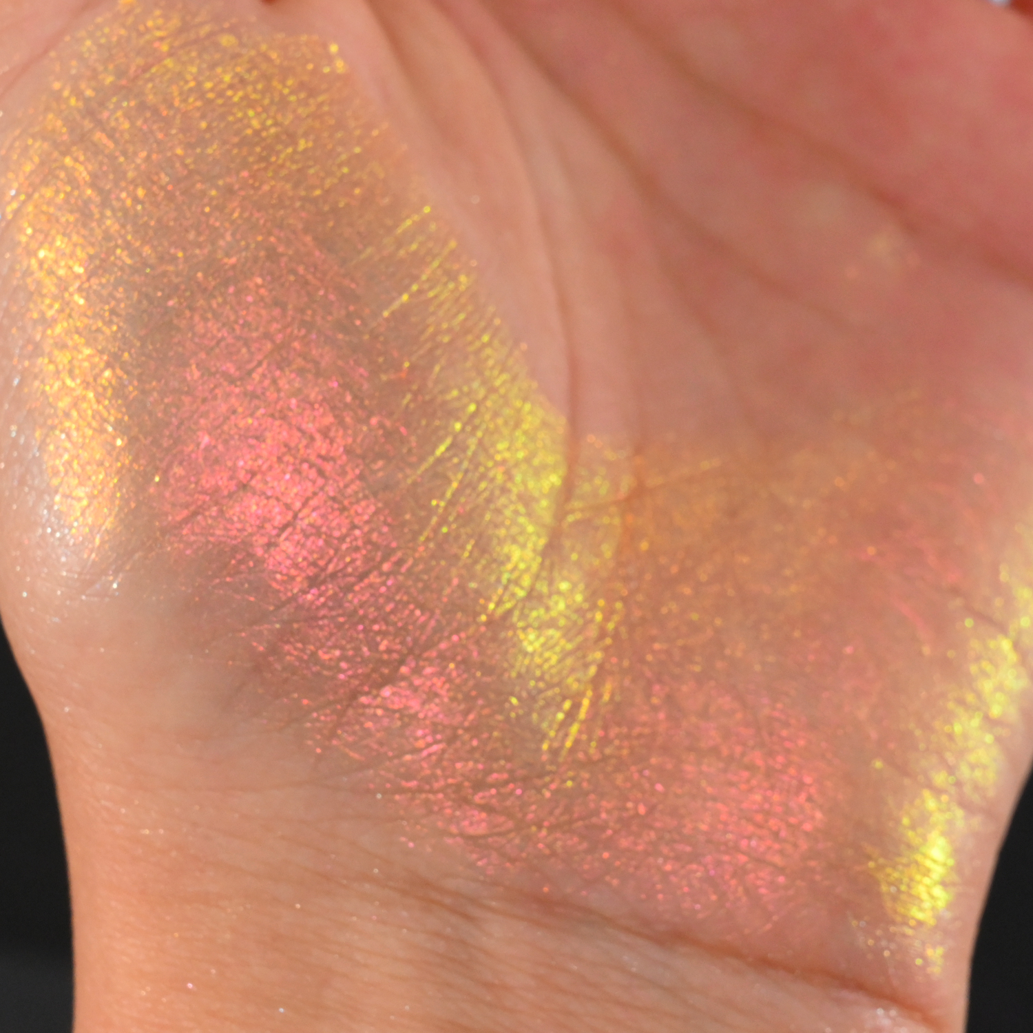 Frozen Starlight | Pigmented Multichrome Eyeshadow