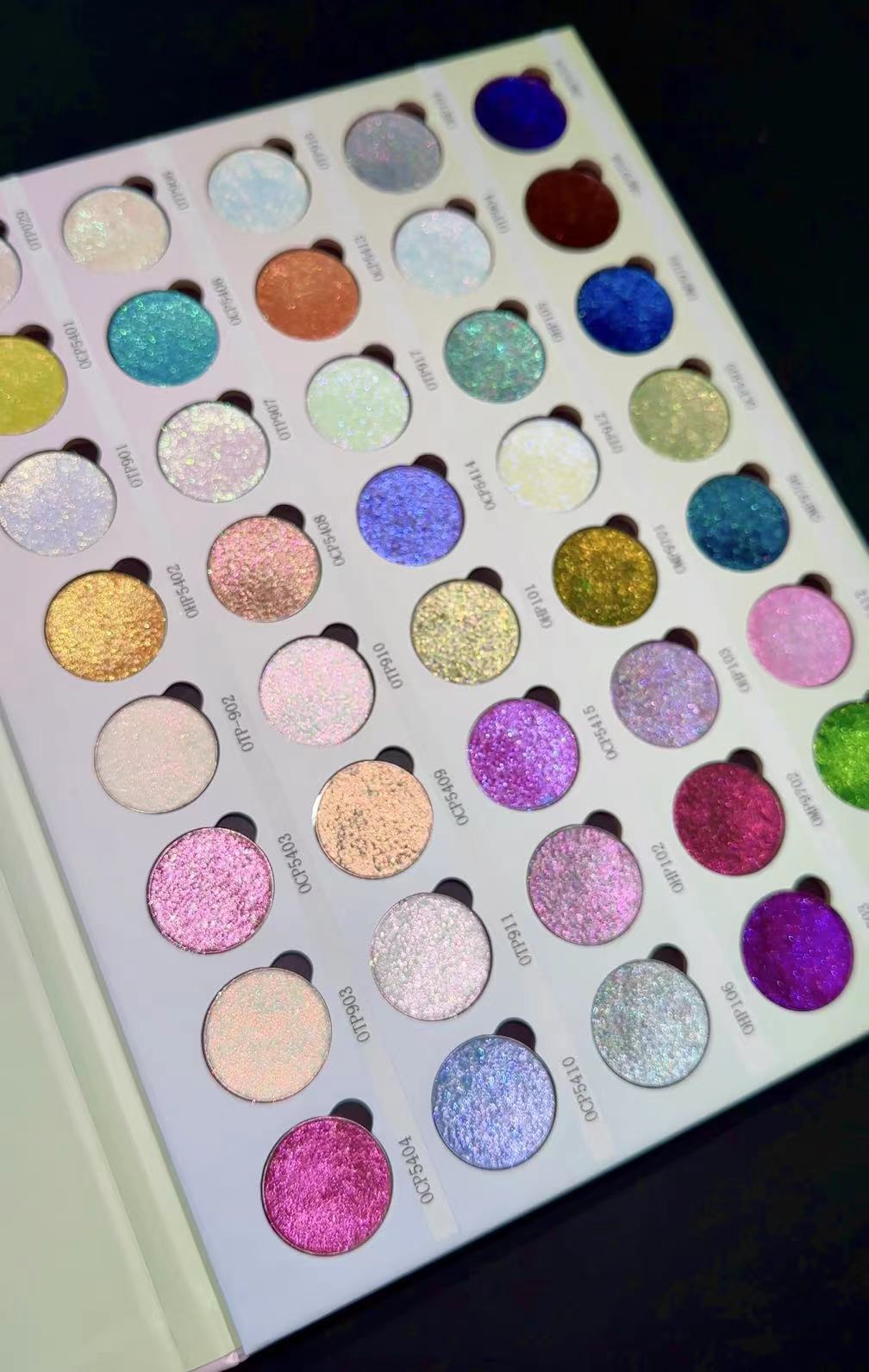 40 Colors Chameleon Eyeshadow Palette