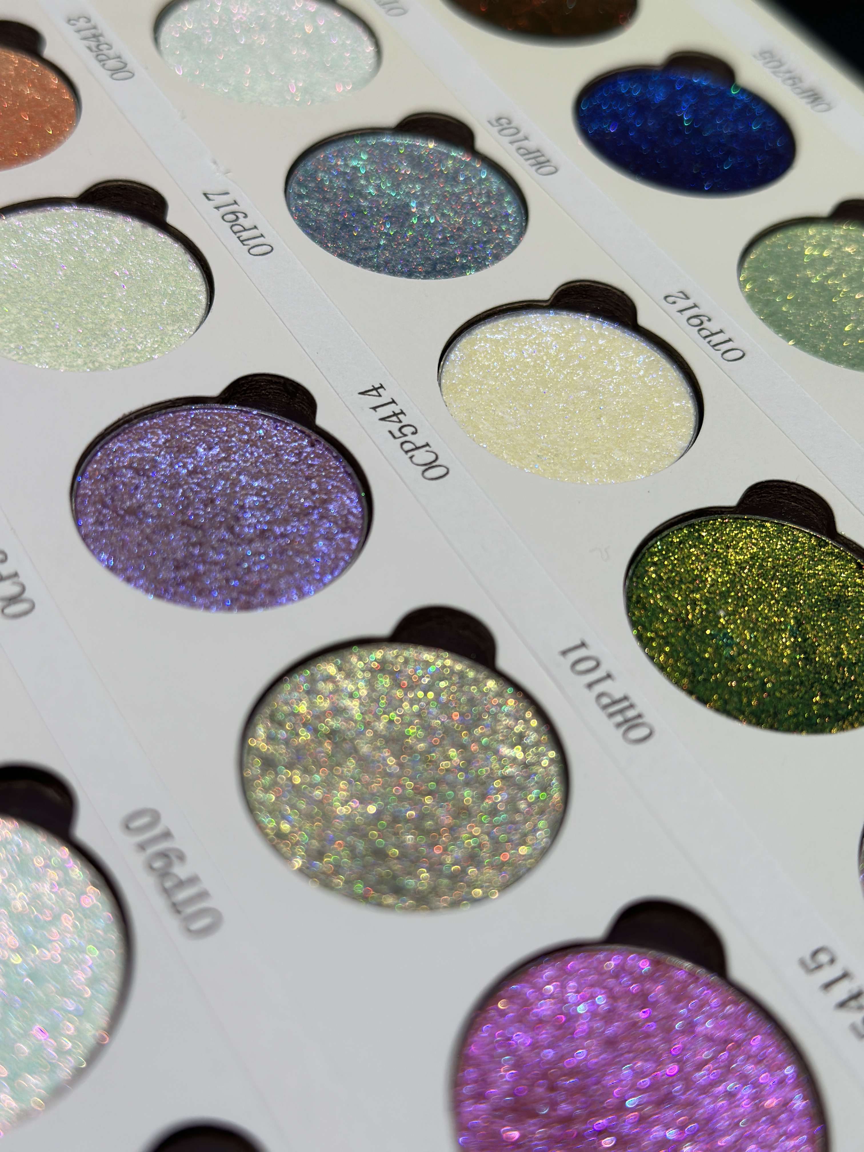 40 Colors Chameleon Eyeshadow Palette