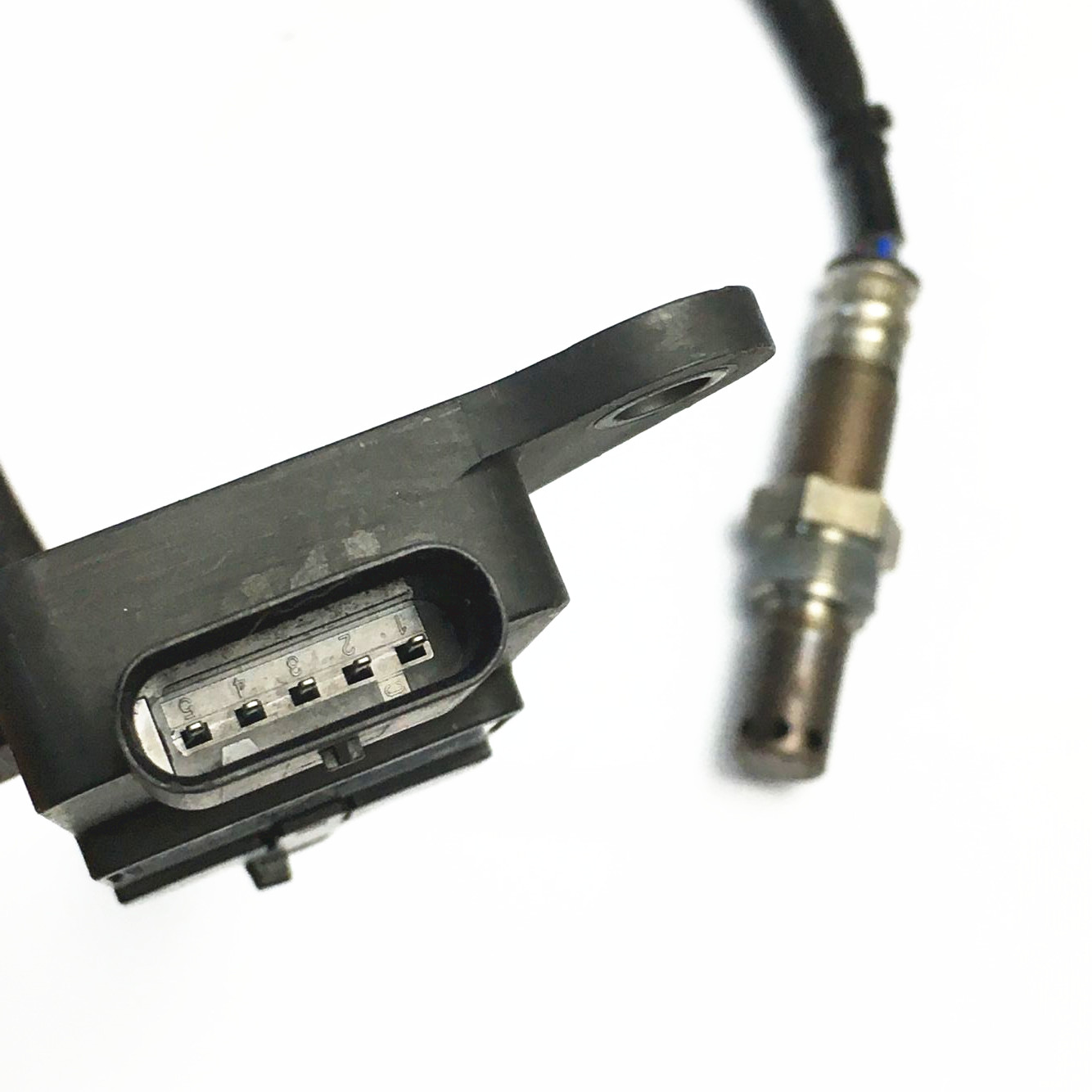 89463-E0611 226500-1943 24V Nitrogen Oxygen Sensor