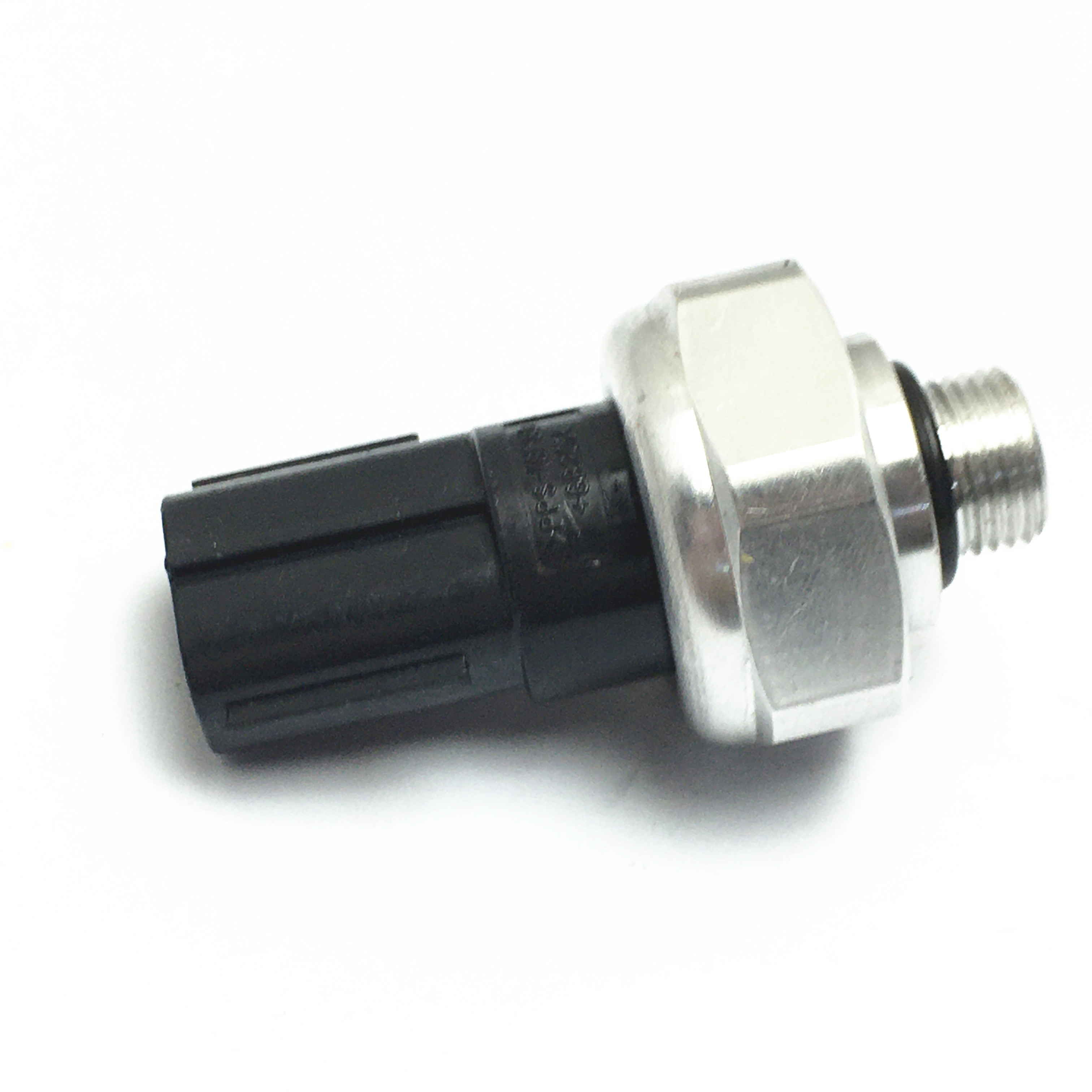 88719-11010 8871911010 Oil Pressure Switch Sensor