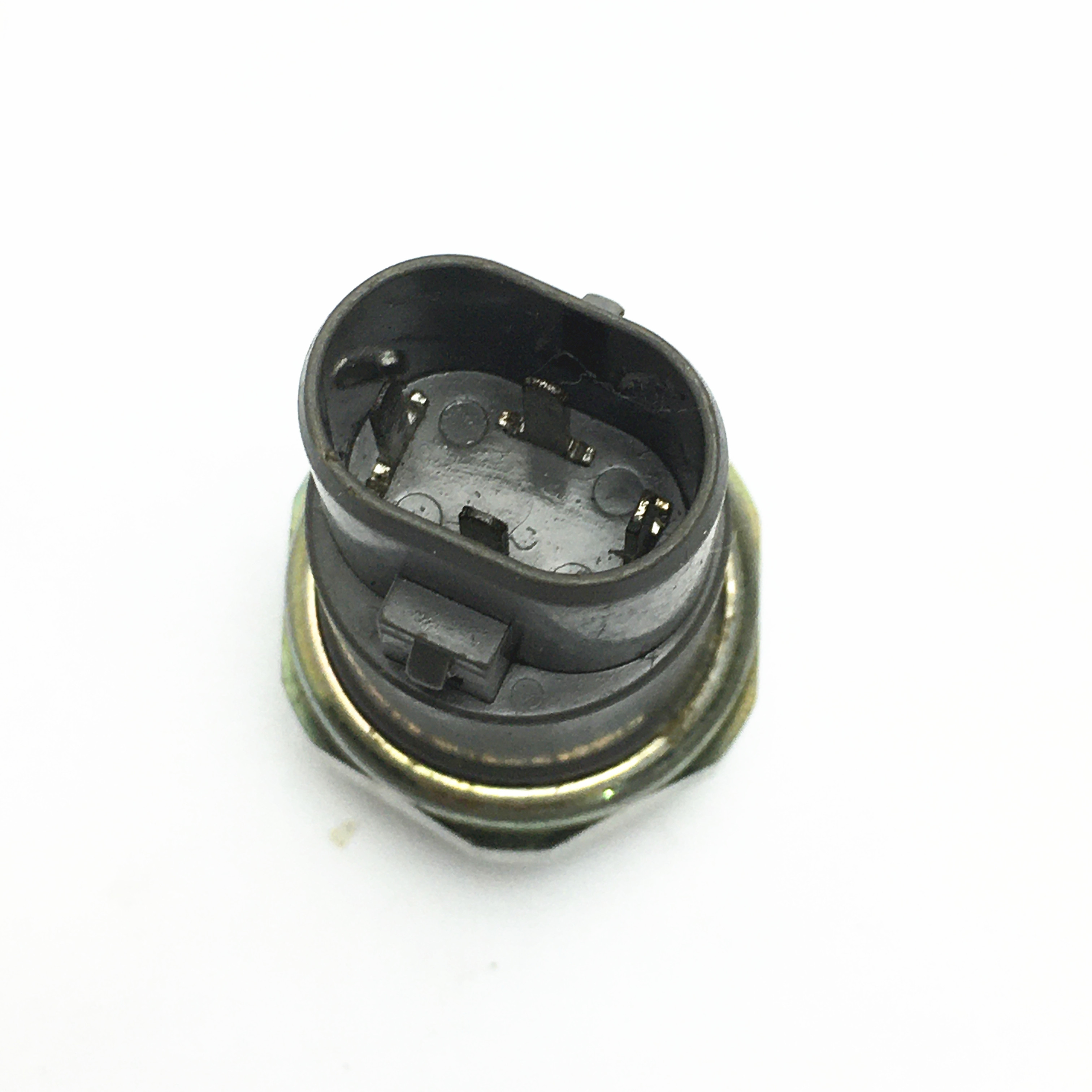 8970833440 48BW82S Oil Pressure Sensor