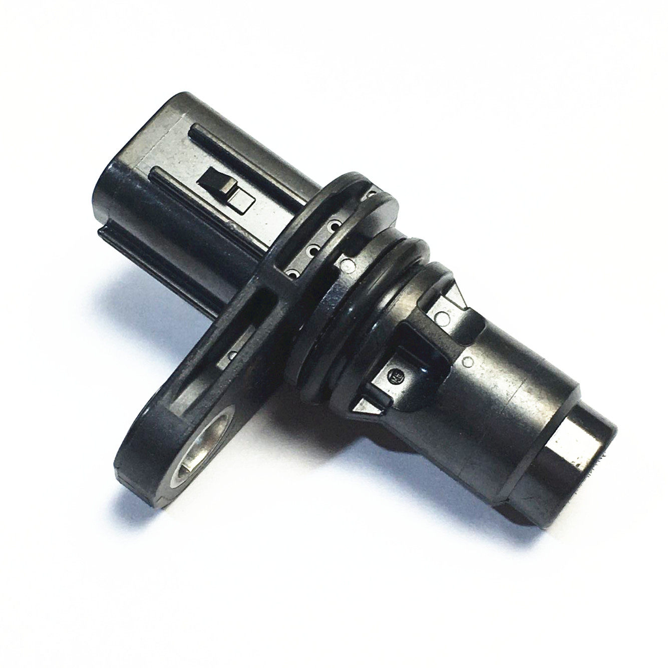 R2AA-18-221A R2AA18221A Crank Position Sensor
