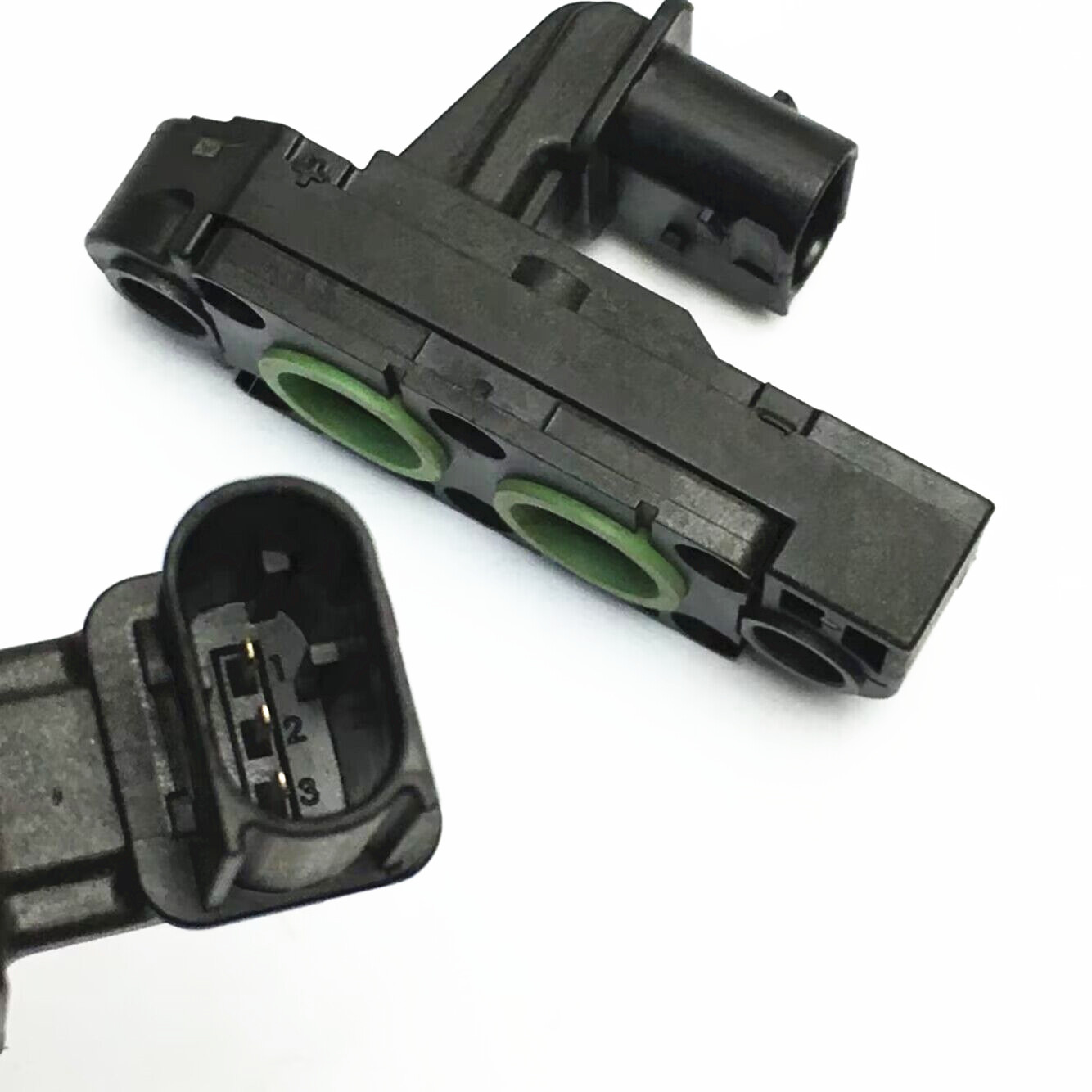 Original Volvo 22172068  Engine Differential Pressure Sensor 