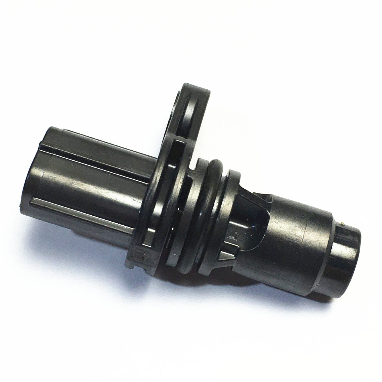 R2AA-18-221A R2AA18221A Crank Position Sensor