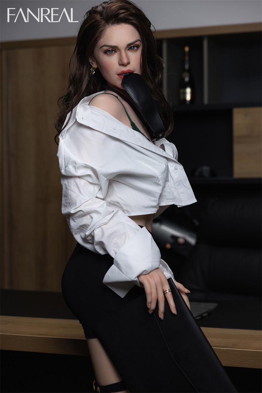 FanReal丨Gina - 5ft 7/170cm D-Cup Silicone Sex Doll