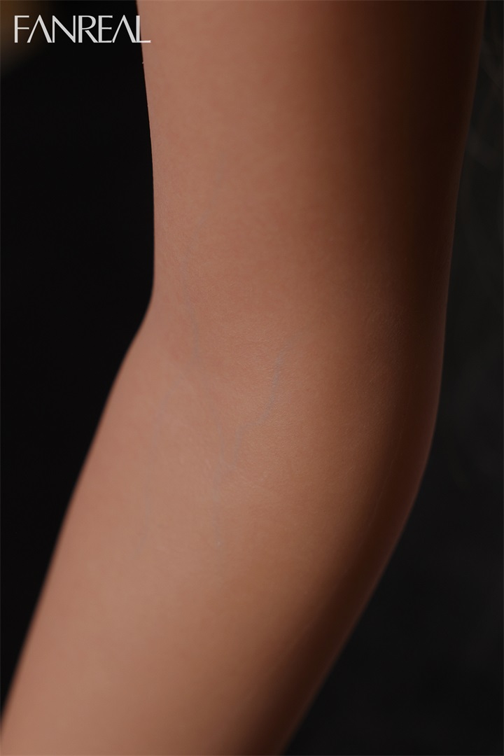 FanReal | Lila -3ft 6/109cm F-Cup Tanned ROS Head Silicone Torso for Men