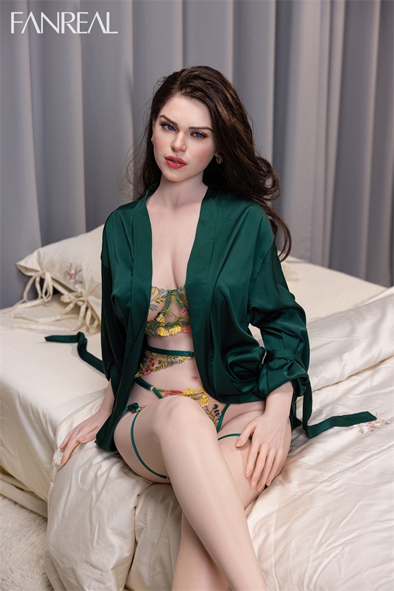 FanReal | Gina - 5ft 1/155cm F-Cup Real Skin Silicone Sex Doll