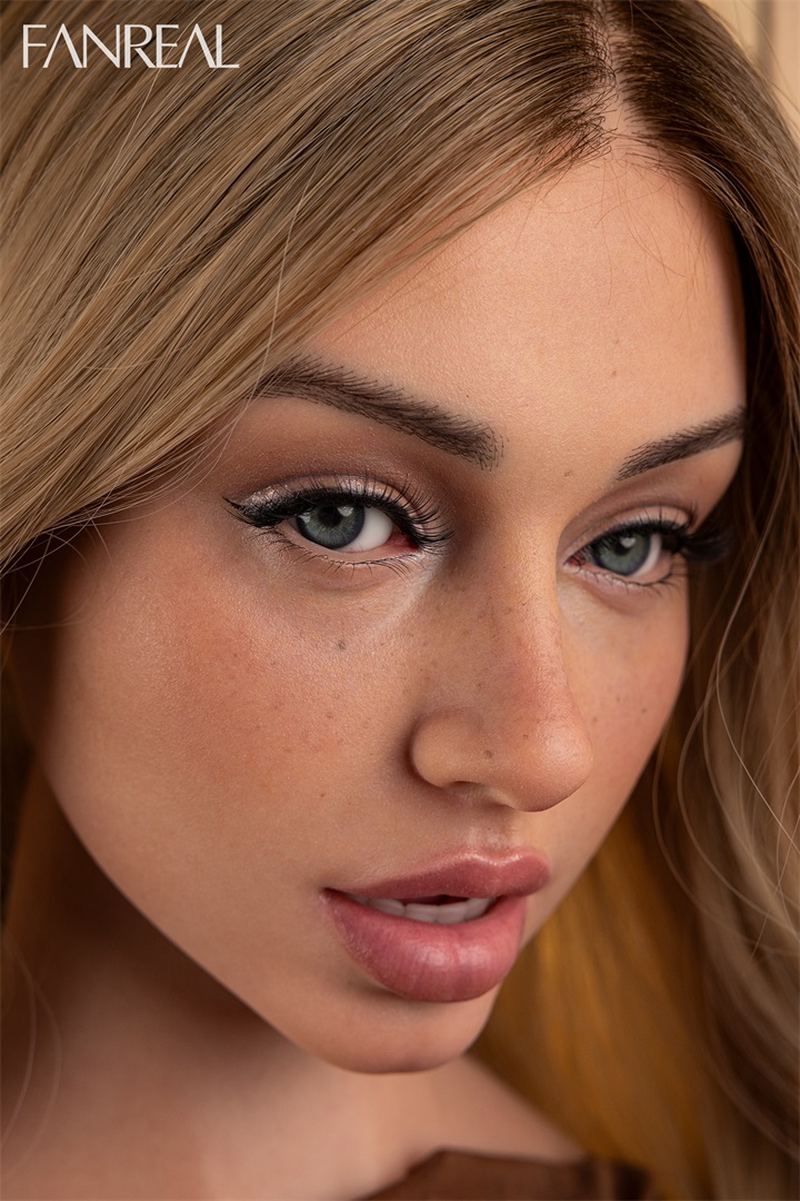 FanReal | Lila -3ft 1/95cm G-Cup Tanned ROS Head Silicone Torso for Men