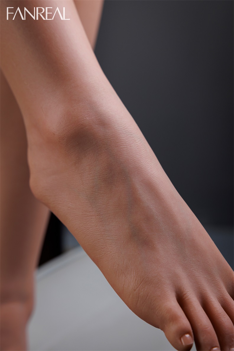 FanReal | Lila -5ft 1/155cm F-Cup Real Skin ROS Head Tanned Silicone Sex Doll
