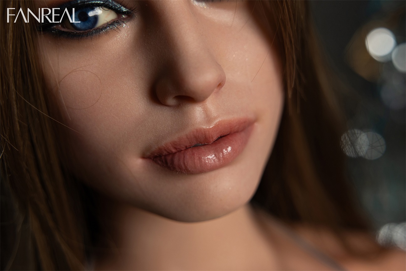 FanReal | Della - 3ft 1/95cm ROS G-Cup Tanned Silicone Torso for Men