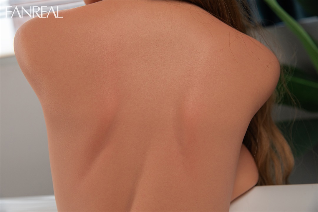 FanReal | Kelly -3ft 6/111cm F-Cup Real Skin ROS Head Silicone Torso for Men