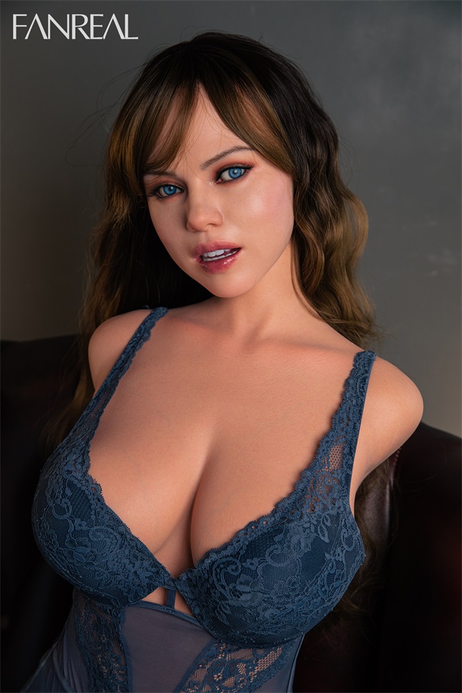 FanReal | Carlee - 3ft 6/111cm F-Cup Real Skin ROS Silicone Torso for Men