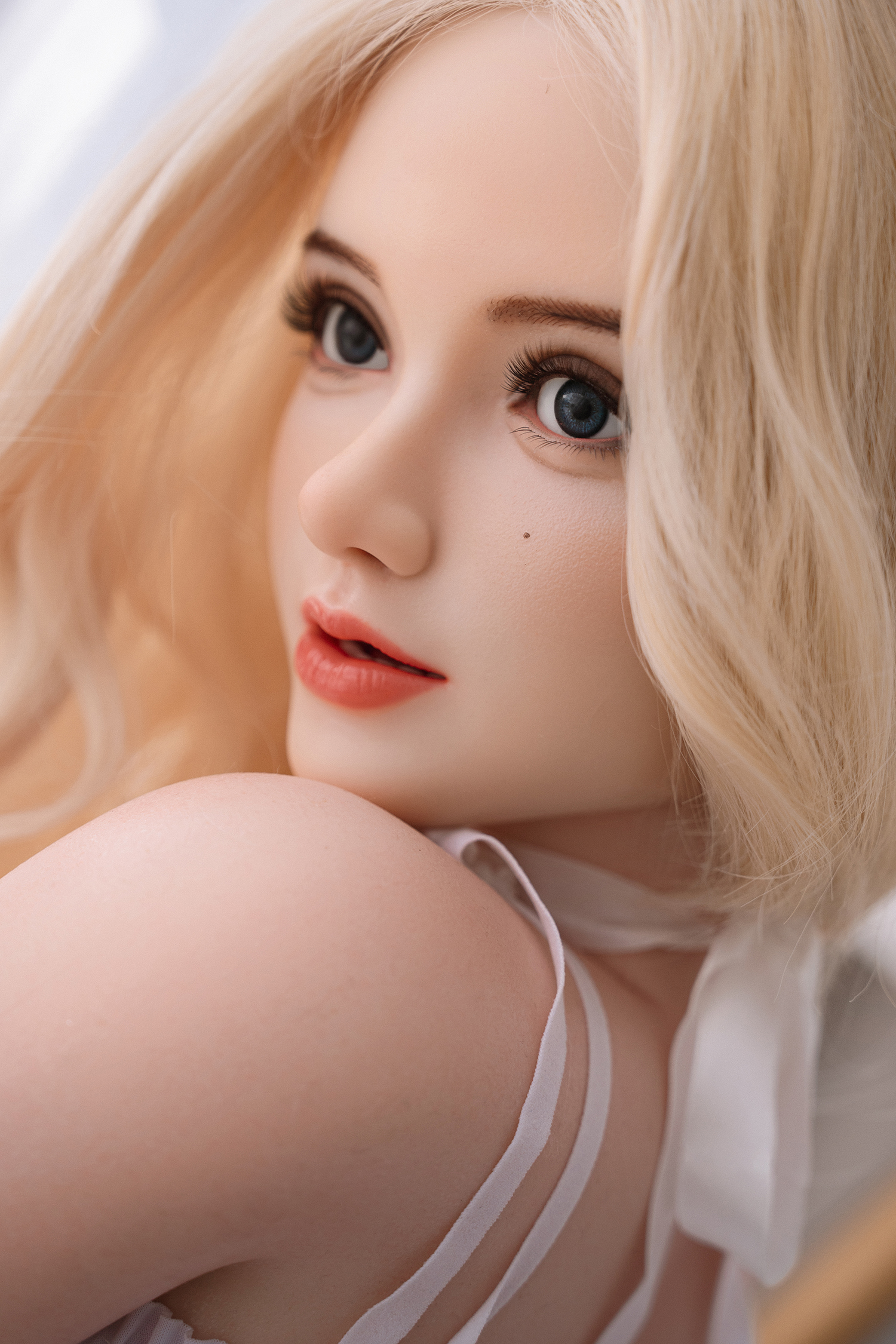 Suzanne-  4ft 10/148cm D cup Movable Jaw Head+Silicone Sex Doll