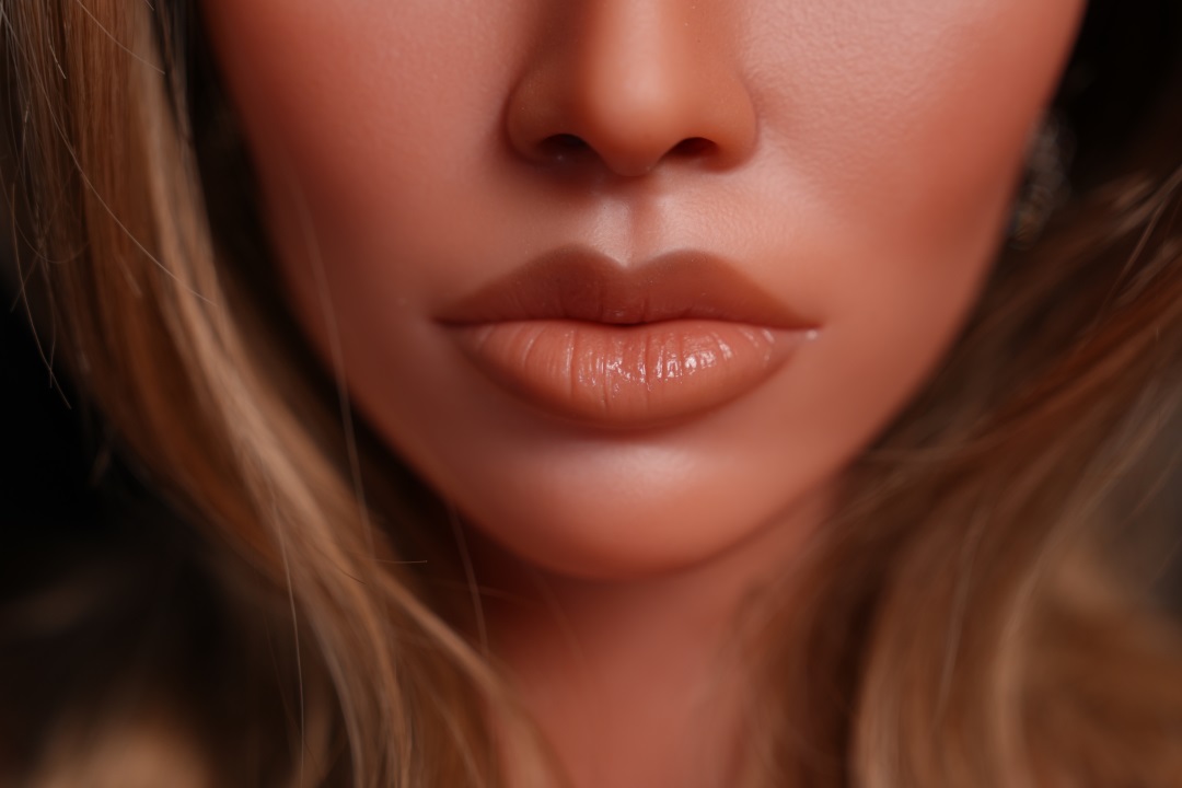 Top Fire丨Kelly - Ultra Light 5ft6 /170cm D-cup Movable Jaw Silicone Sex Doll