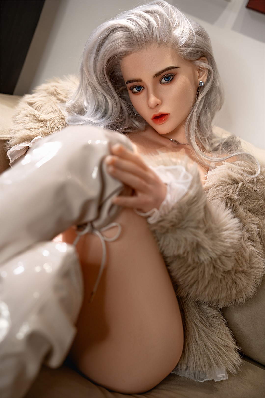 Virginia-5ft 4/164cm Movable Jaw Skinny Silicone Head Sex Doll