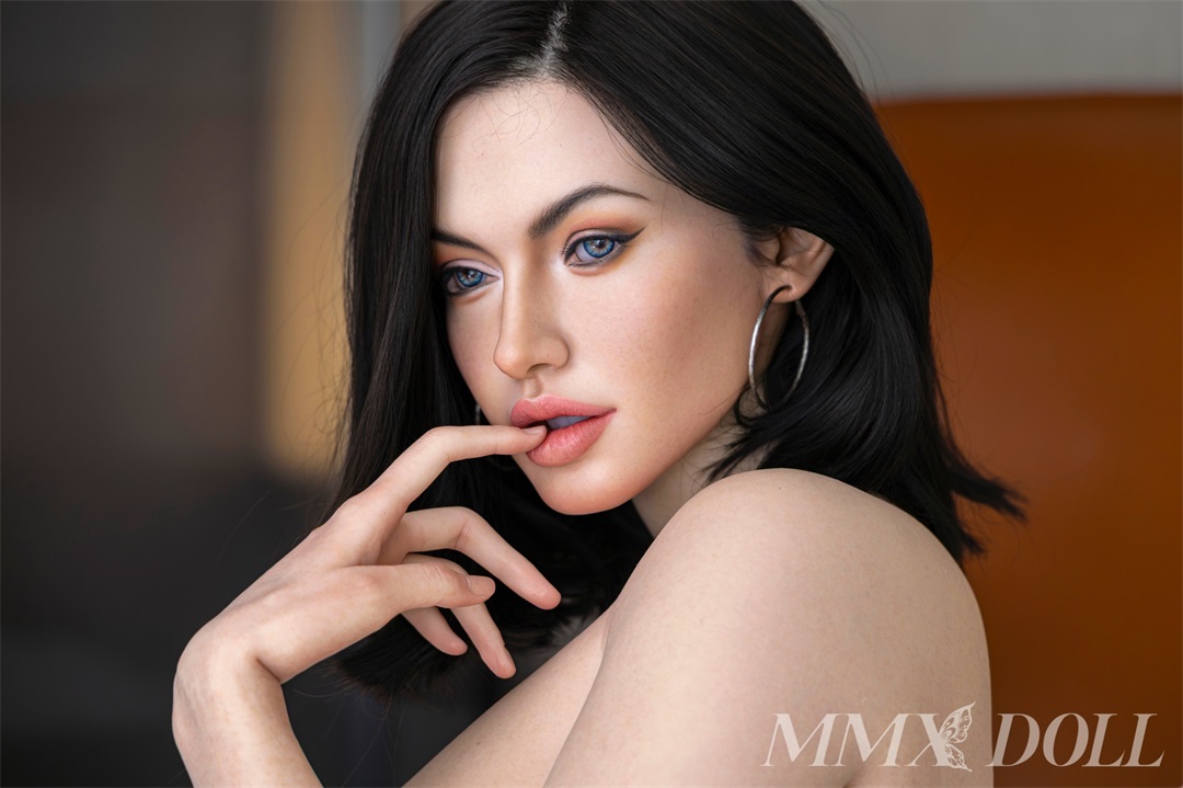MMX Doll | Luna -5ft 1/155Acm F-Cup Curvy Milf Silicone Sex Doll