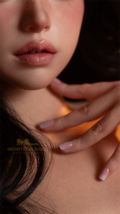 Irontech | Eileen -5ft 4/164cmLN Busty Silicone Sex Doll, Head S40 
