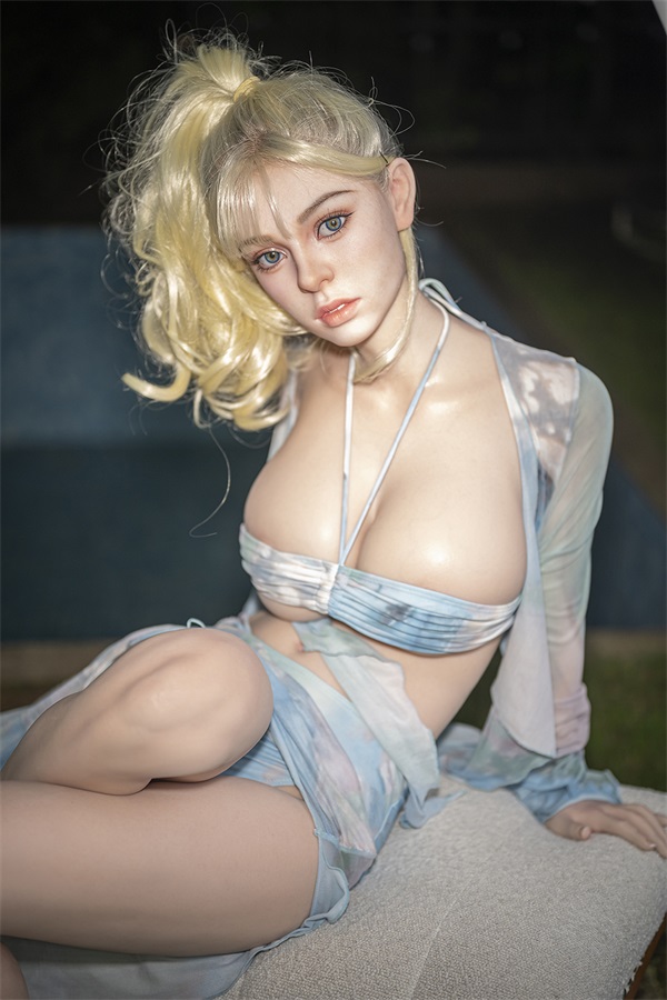 Starpery | Beth - 5ft 4/163cm G-Cup Silicone Sex Doll