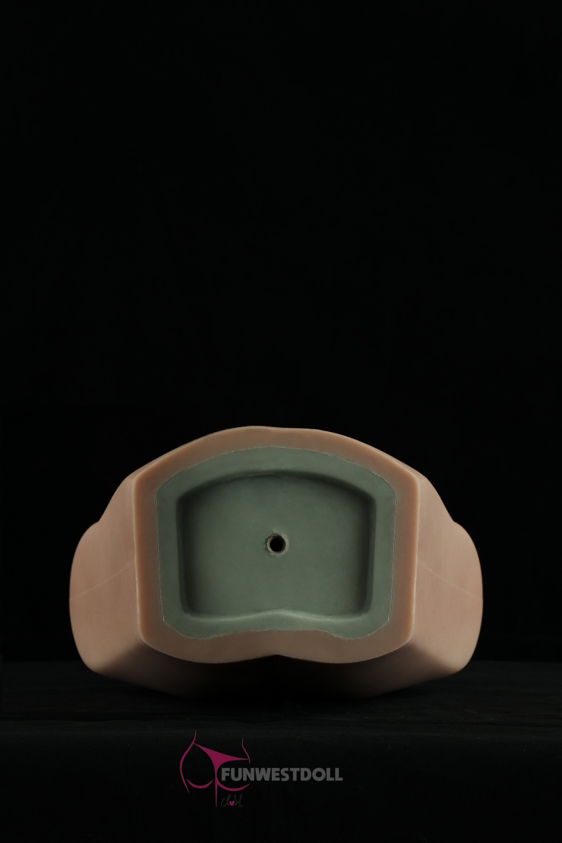 Funwest Doll | Silicone Head Stand