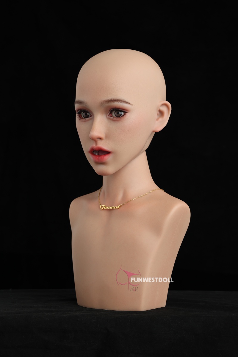 Funwest Doll | Silicone Head Stand