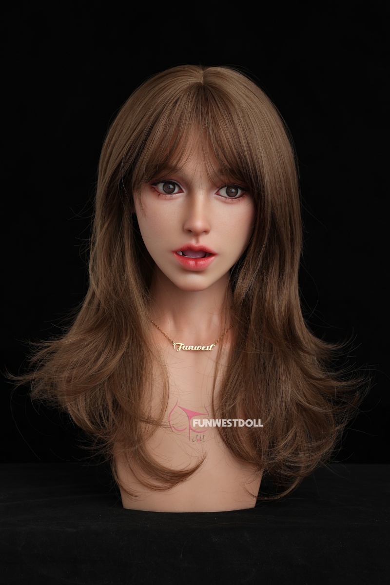 Funwest Doll | Silicone Head Stand