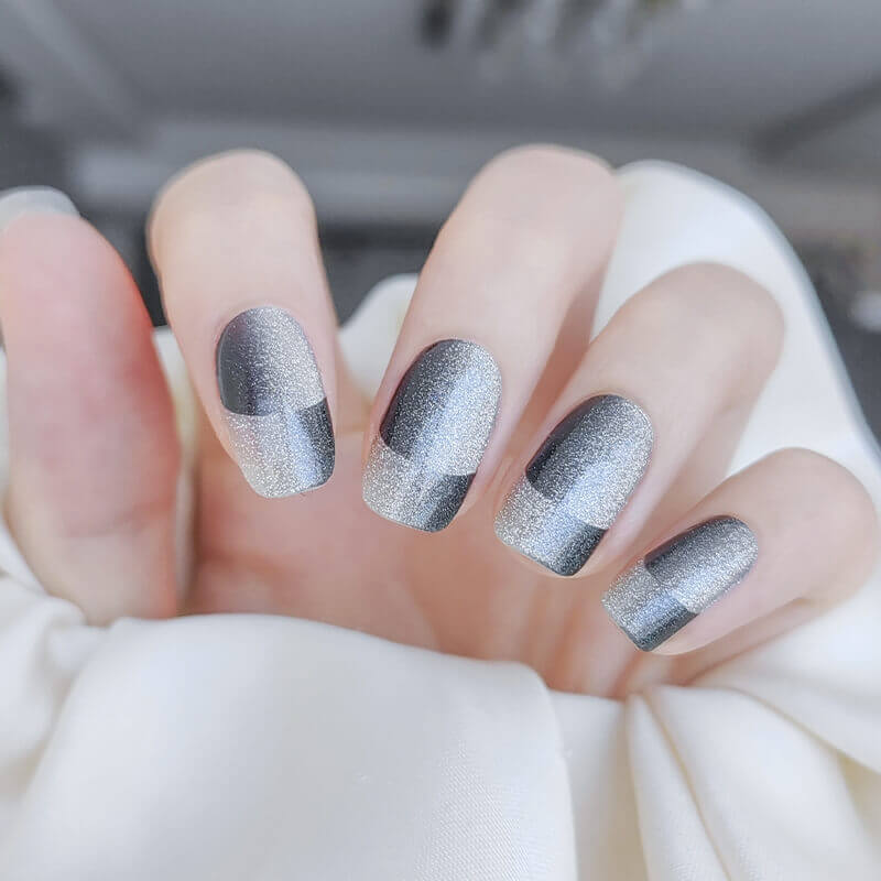 BERYOUR EVIL QUEEN - SEMICURED UV GEL NAIL STICKER KIT (BUY ANY 2 NAIL KITS GET FREE UV LAMP) - NG200231