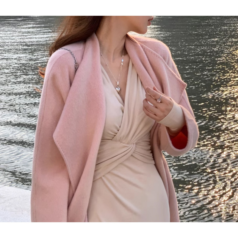 Pinyou White V-Neck Cross