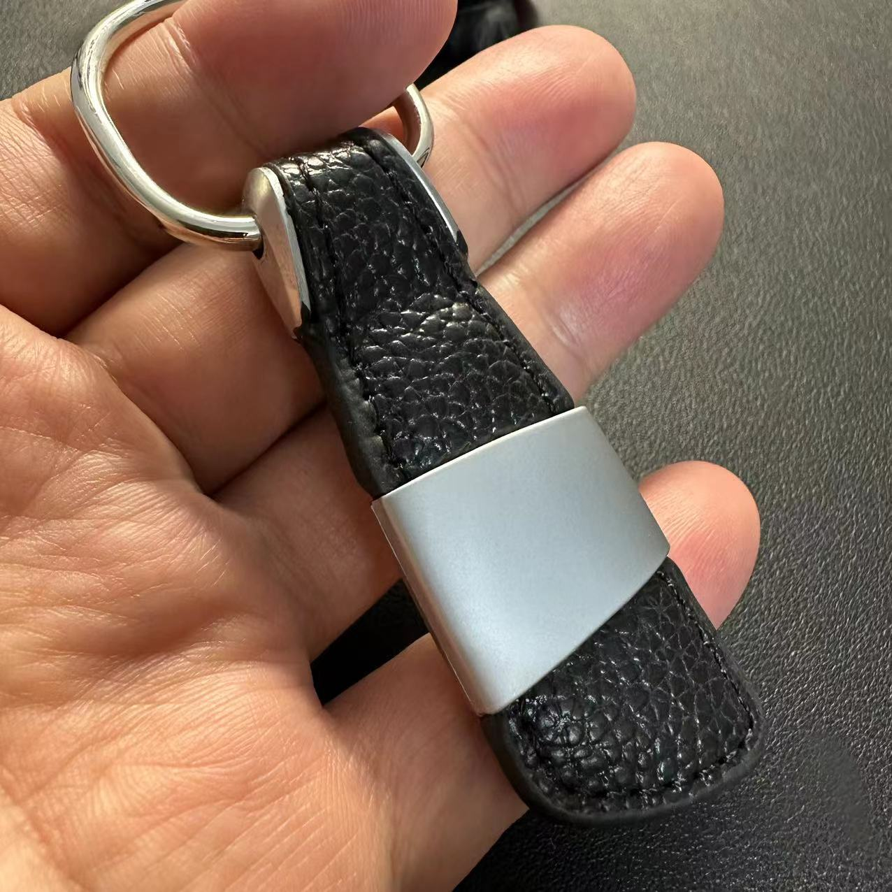 Leather Knife Blade Shape Car Logo Keychain Keyring Keyfob for Audi A3 A4 A5 A6 A7 A8 Q3 Q5 Q7 TT S3 S4 S5 S6 R8 Netby