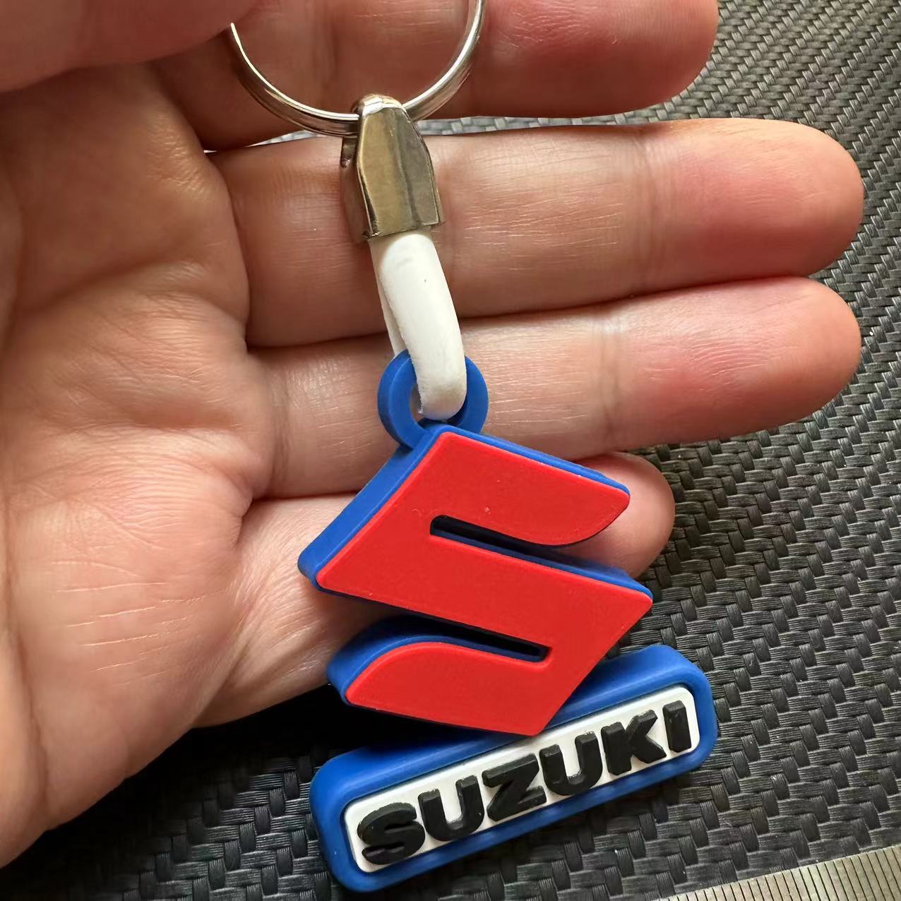 Rubber Car Logo Keychain Keyring for Audi Benz BMW Chevrolet Honda Landrover VW Toyota Netby