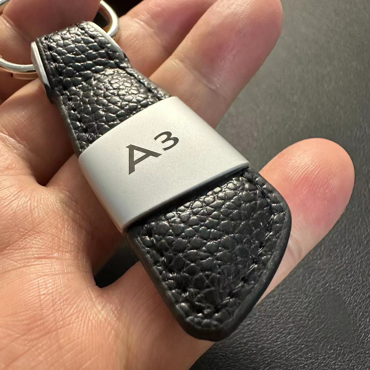 Leather Knife Blade Shape Car Logo Keychain Keyring Keyfob for Audi A3 A4 A5 A6 A7 A8 Q3 Q5 Q7 TT S3 S4 S5 S6 R8 Netby