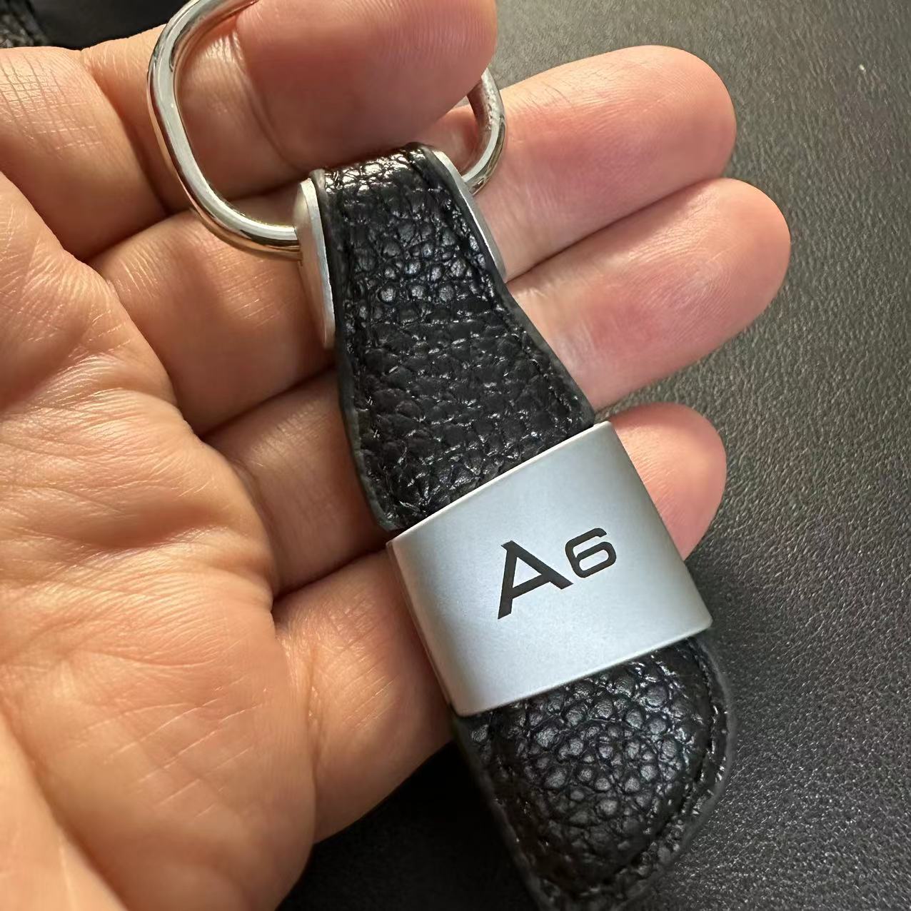 Leather Knife Blade Shape Car Logo Keychain Keyring Keyfob for Audi A3 A4 A5 A6 A7 A8 Q3 Q5 Q7 TT S3 S4 S5 S6 R8 Netby
