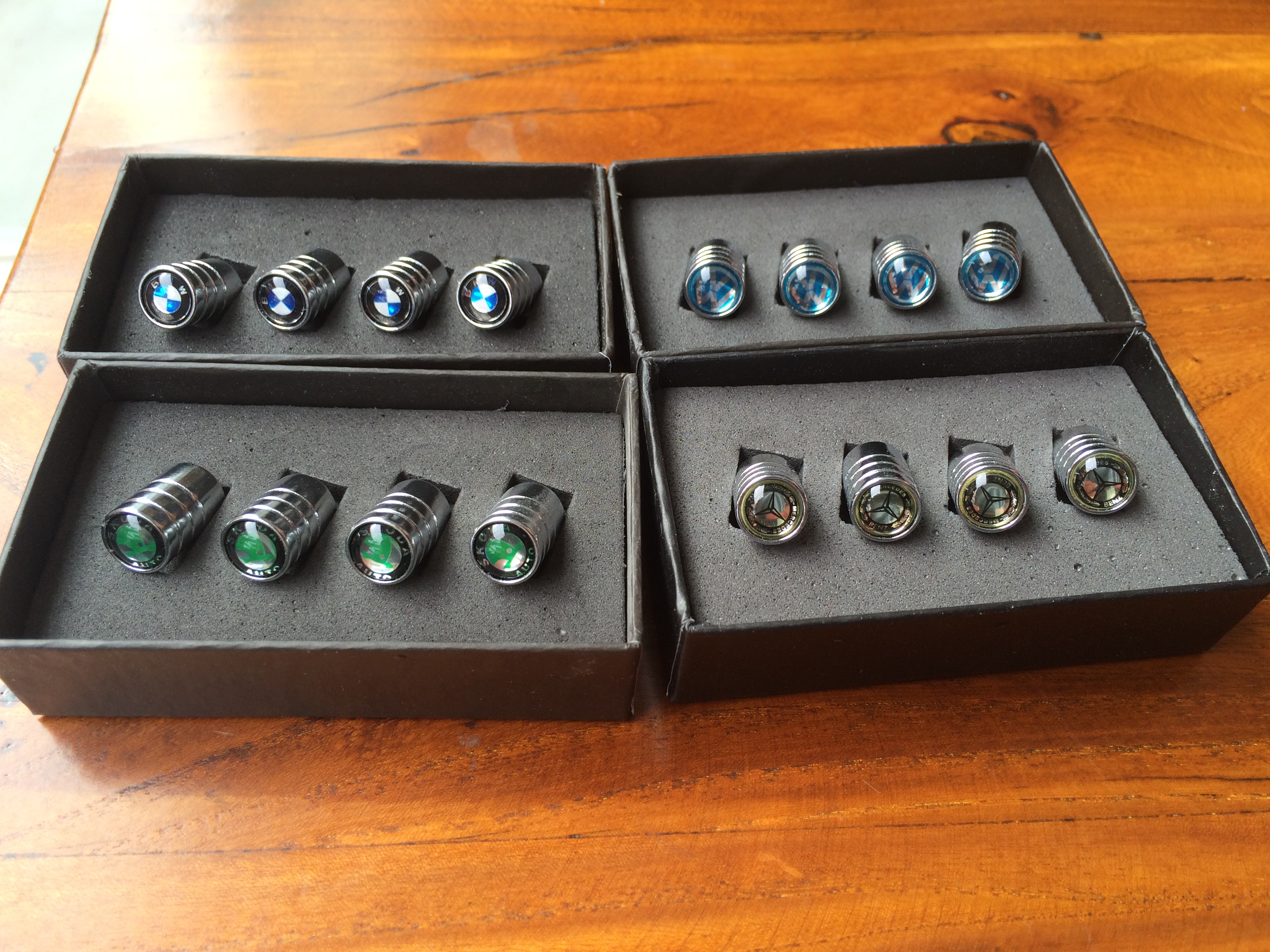 Round Style Metal Car Wheel Tire Valve Cap With Box Anti Dust With Logo Silver Color Netby