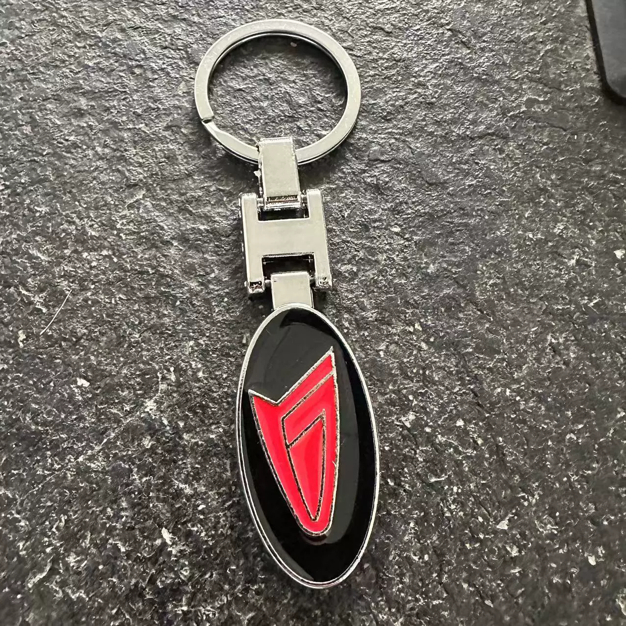 Metal H Buckle Car Logo Keychain Keyring for Daihatsu Netby