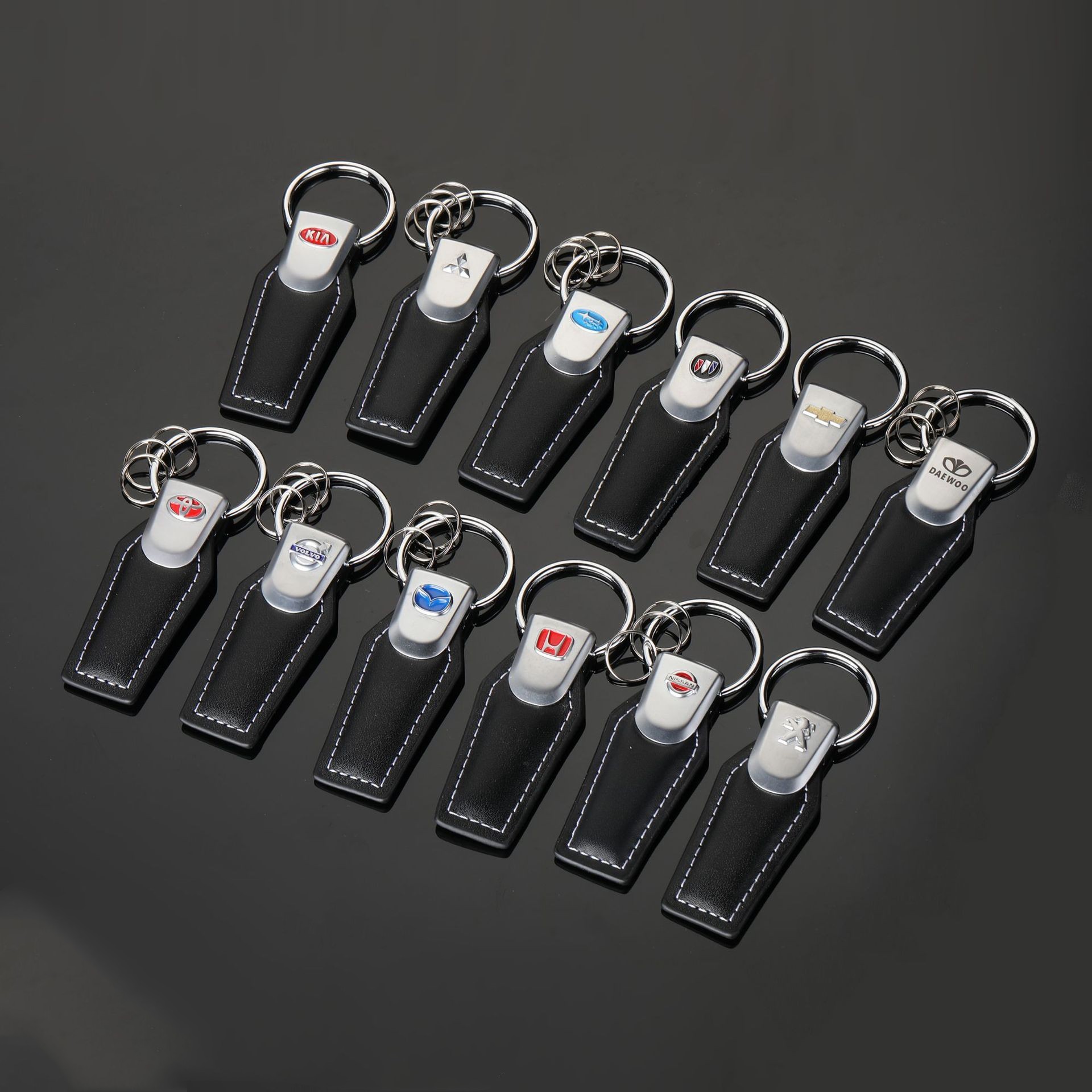 Pull Ring Leather Car Keychain Keyring Keyfob with Logo for Audi Benz Volkswagen Cadillac Ford Netby