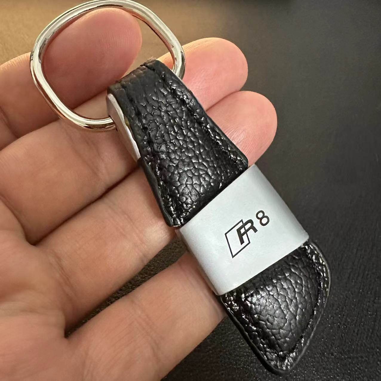 Leather Knife Blade Shape Car Logo Keychain Keyring Keyfob for Audi A3 A4 A5 A6 A7 A8 Q3 Q5 Q7 TT S3 S4 S5 S6 R8 Netby