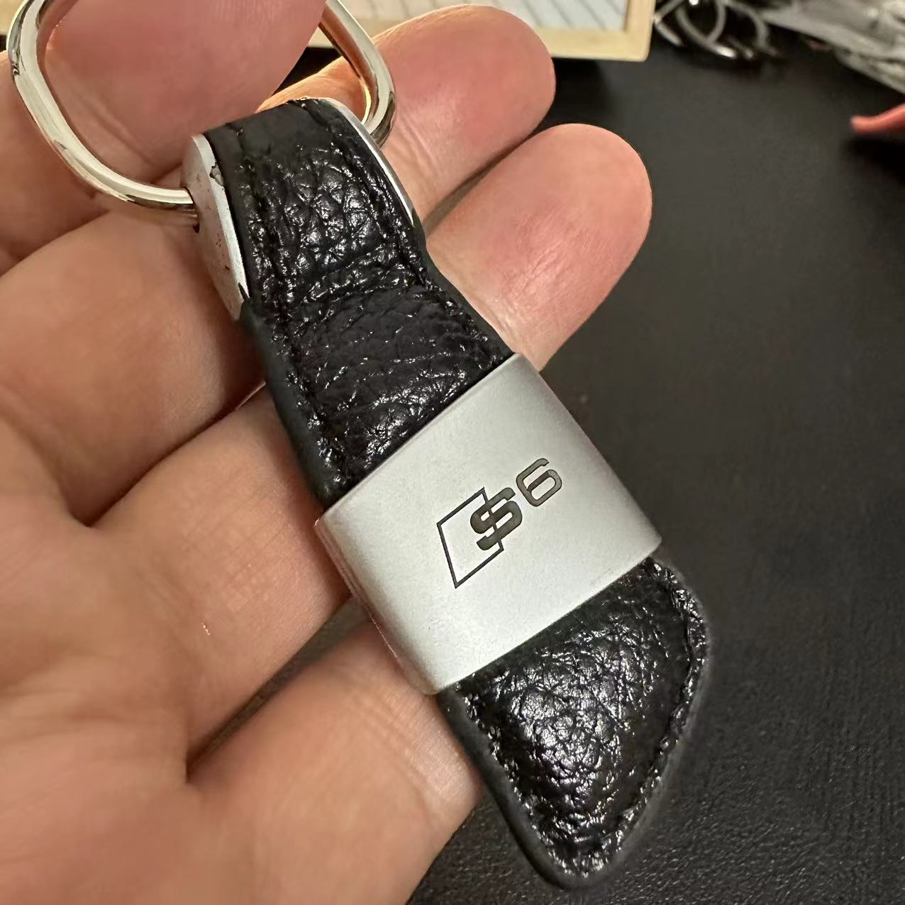 Leather Knife Blade Shape Car Logo Keychain Keyring Keyfob for Audi A3 A4 A5 A6 A7 A8 Q3 Q5 Q7 TT S3 S4 S5 S6 R8 Netby